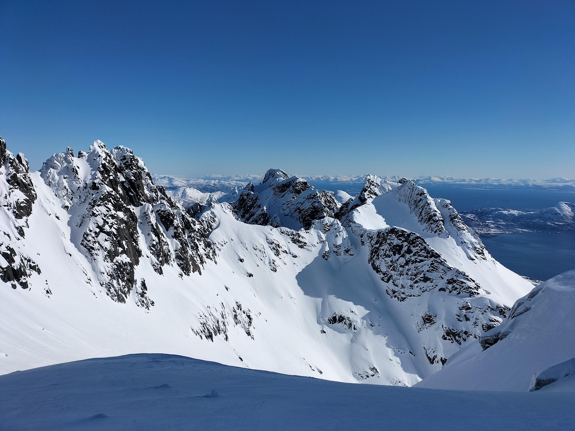 Vue depuis Geitgallien au nord de Svolvaers ©JBGondouin