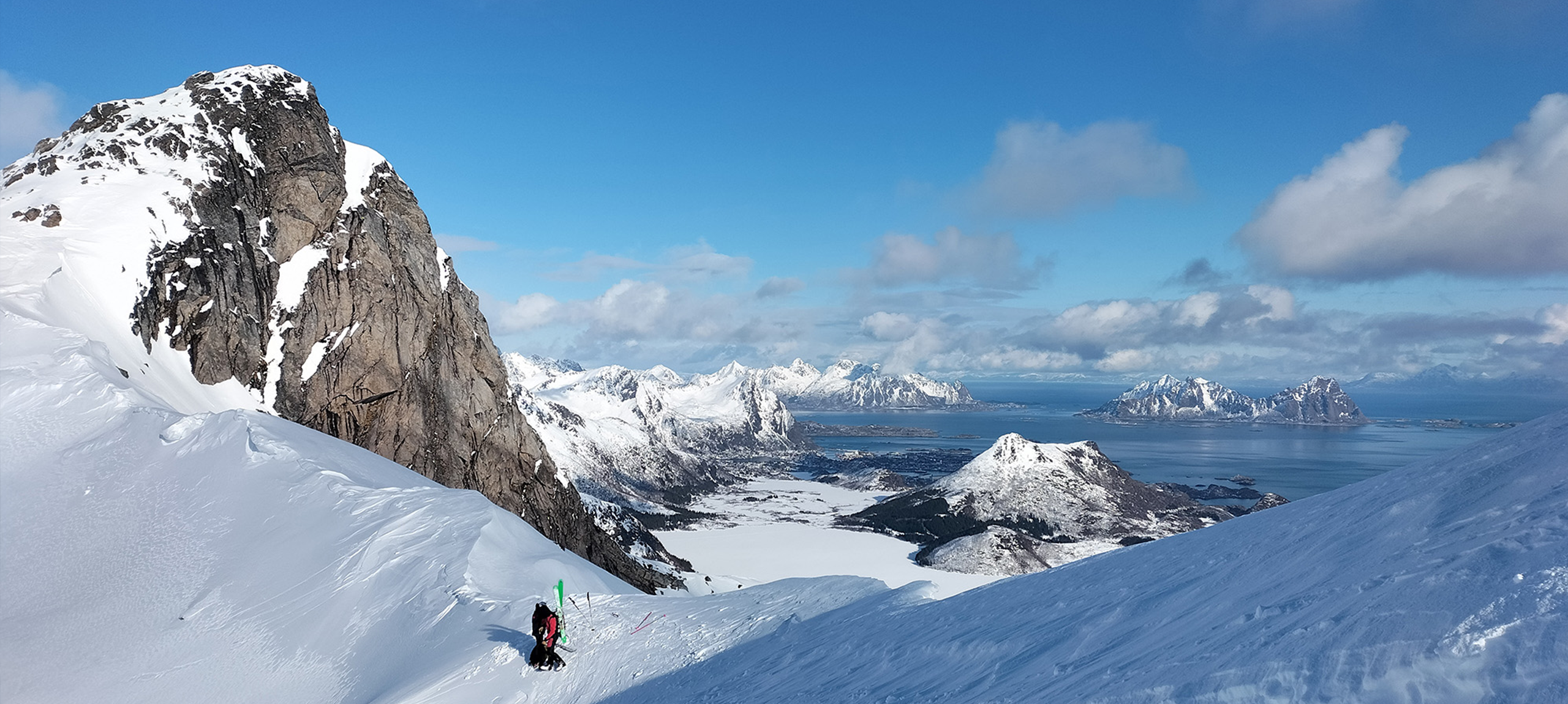Vue sur Svolvaers en Norvège ©JB Gondouin